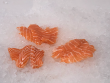 Load image into Gallery viewer, Fresh Salmon Sushi Cut